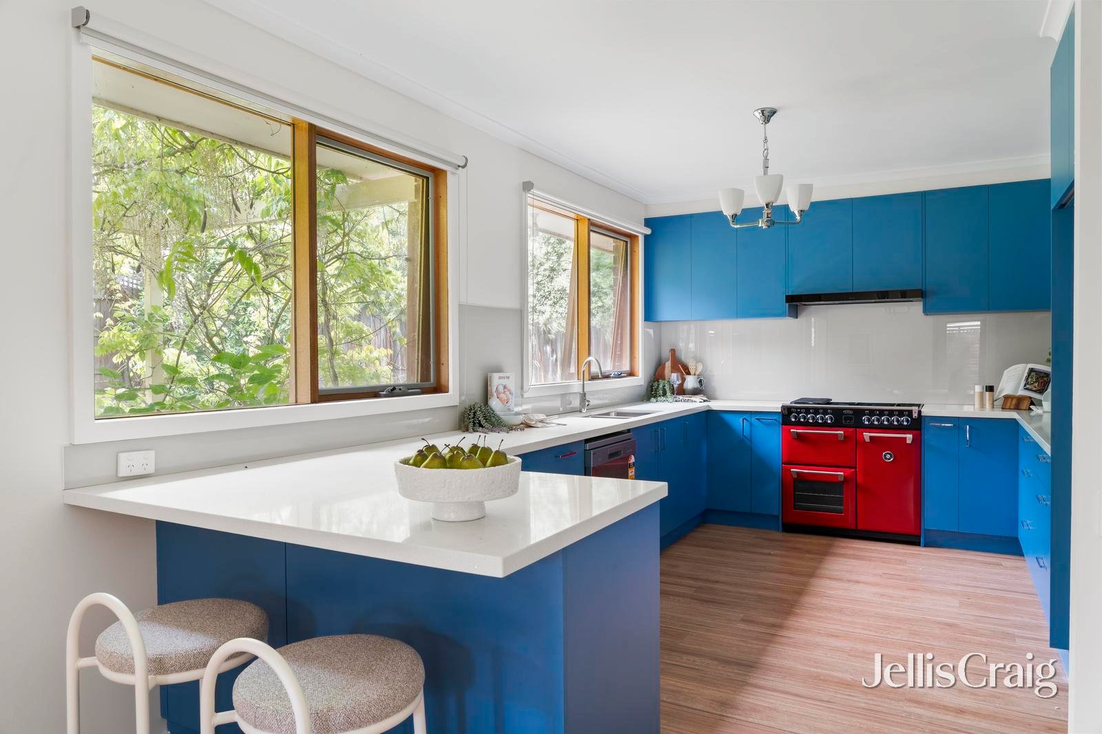 7 Aston Heath, Glen Waverley image 4