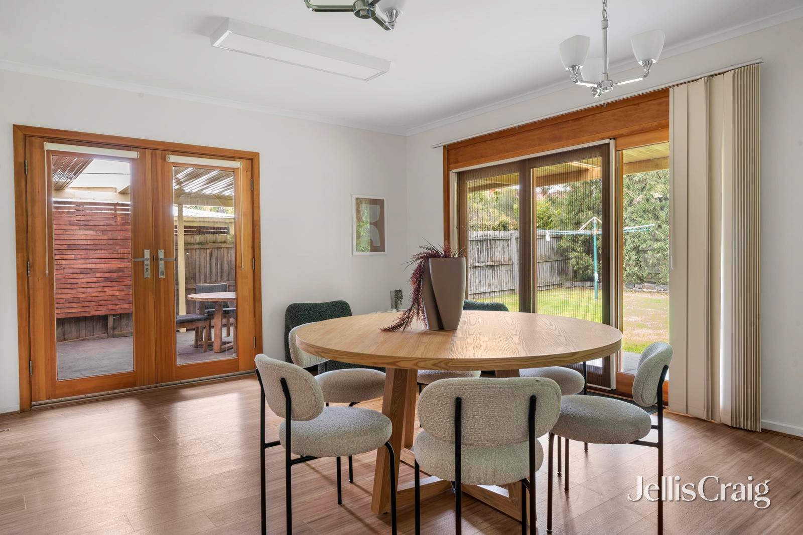 7 Aston Heath, Glen Waverley image 5