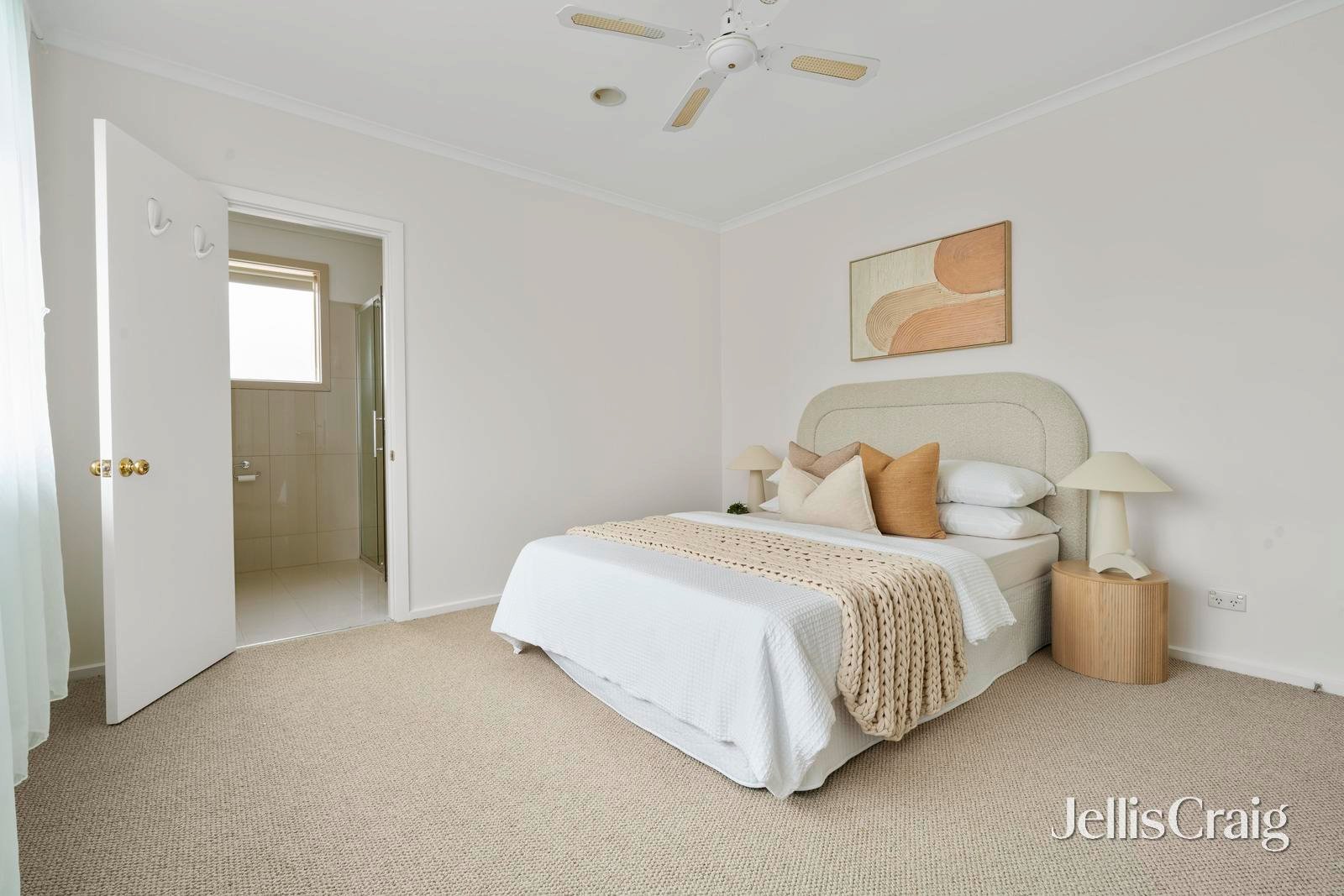7 Aston Heath, Glen Waverley image 6