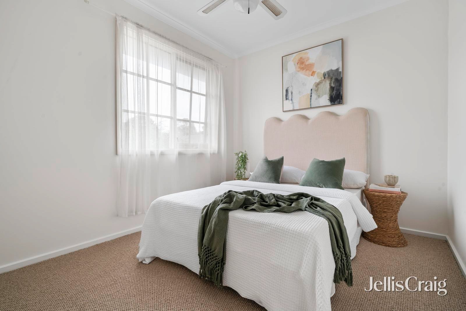 7 Aston Heath, Glen Waverley image 8