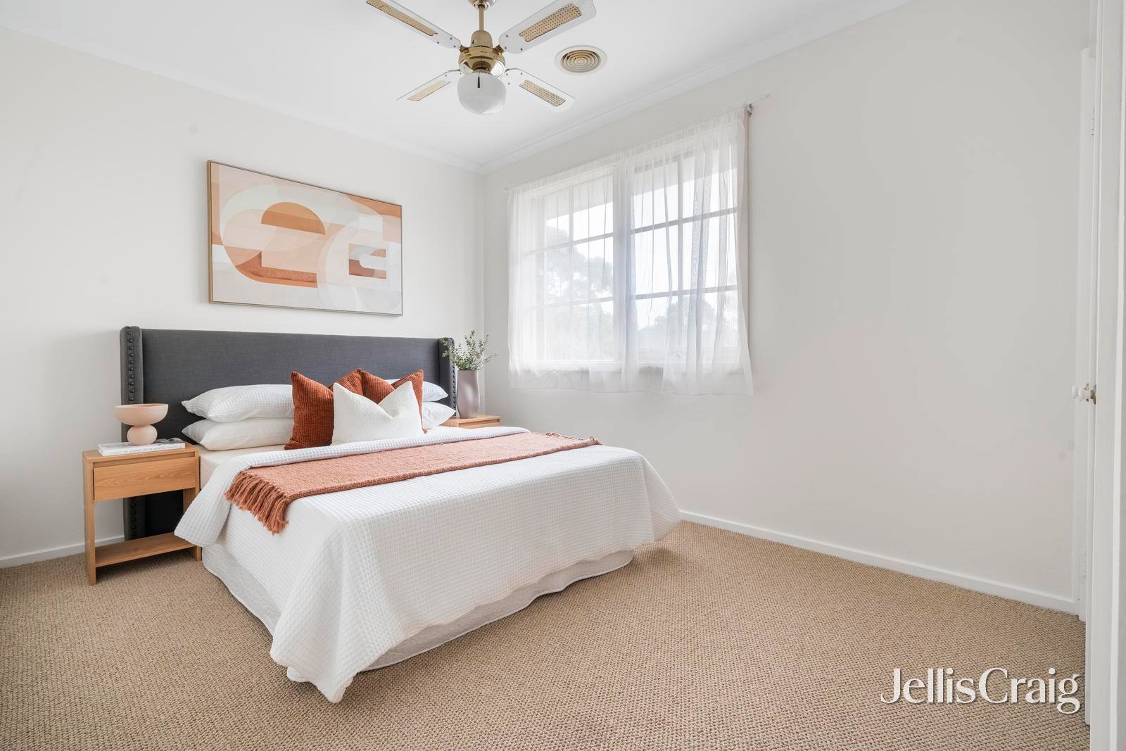 7 Aston Heath, Glen Waverley image 9