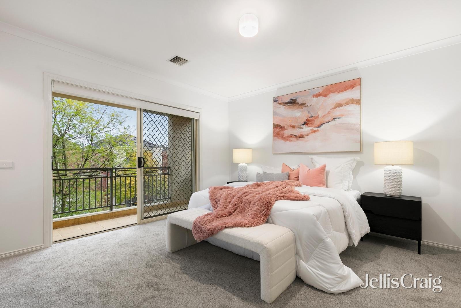 7 Autumn Grove, Mitcham image 4