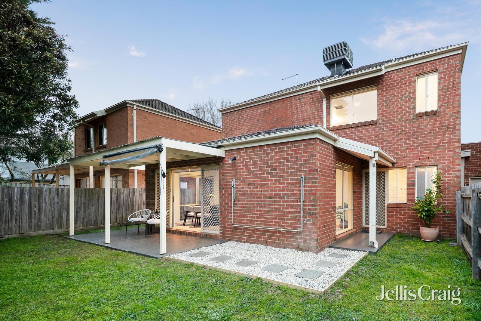 7 Autumn Grove, Mitcham image 13