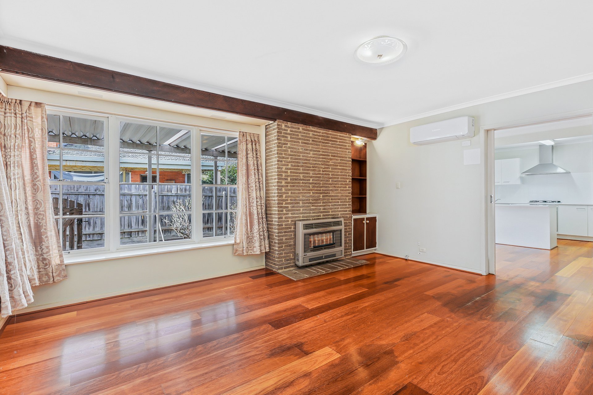 7 Balmoral Court, Glen Waverley image 4