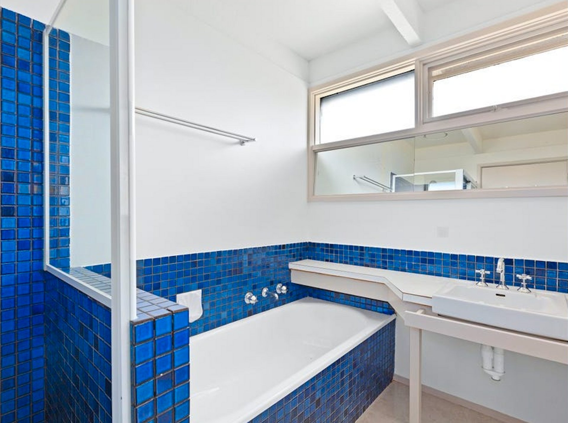 Property Gallery Thumbnail 6