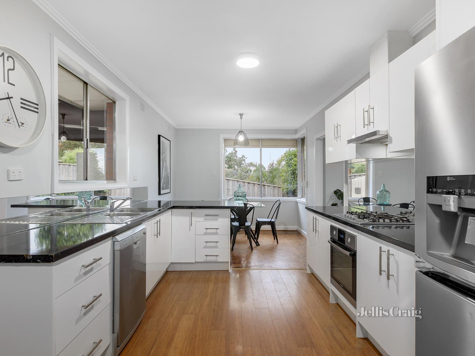 7 Banks Road, Eltham North image 4