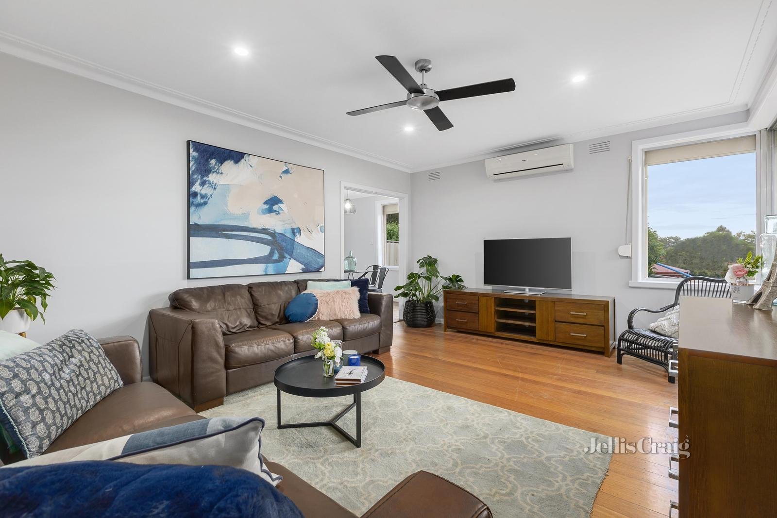 7 Banks Road, Eltham North image 2