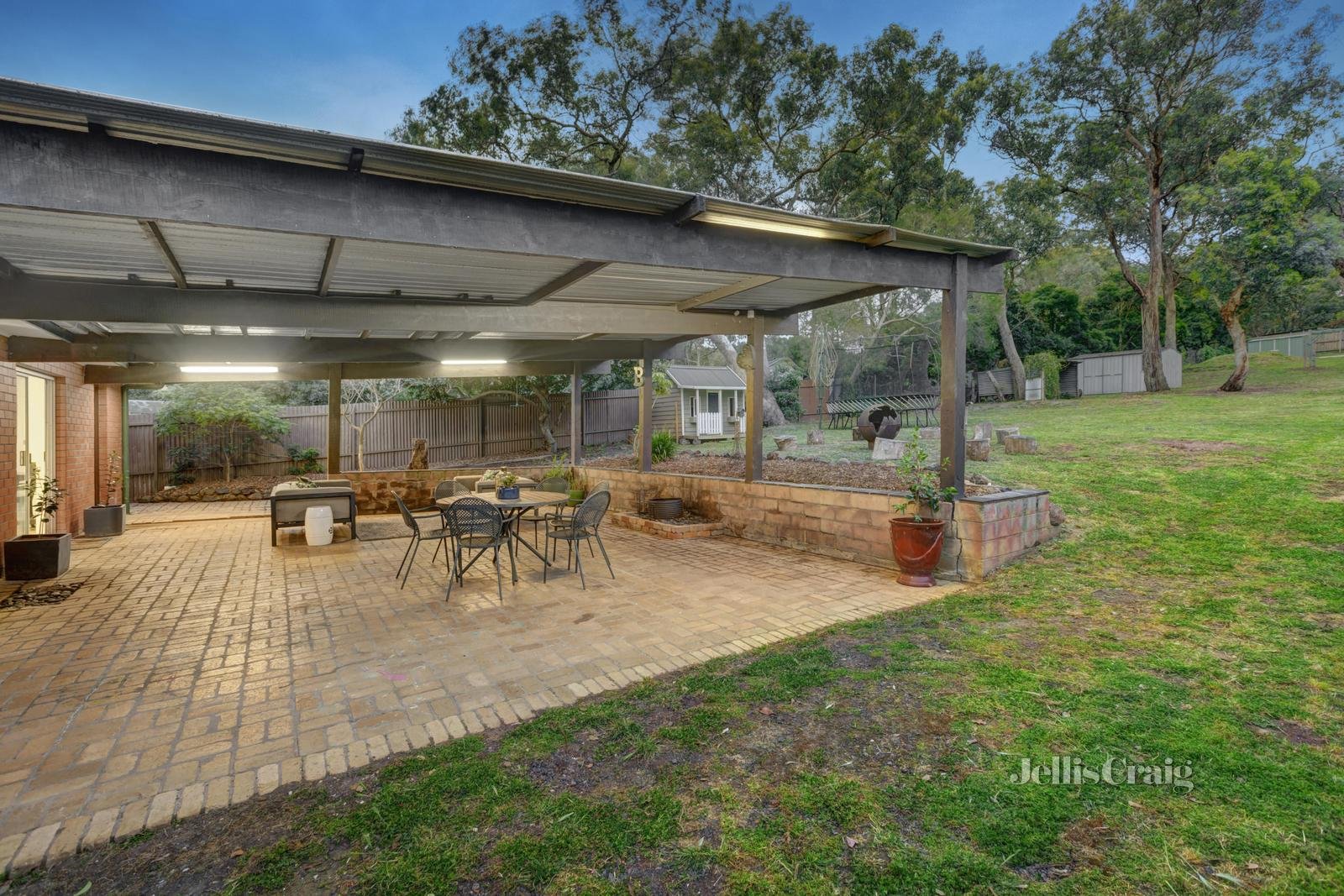 7 Banks Road, Eltham North image 5