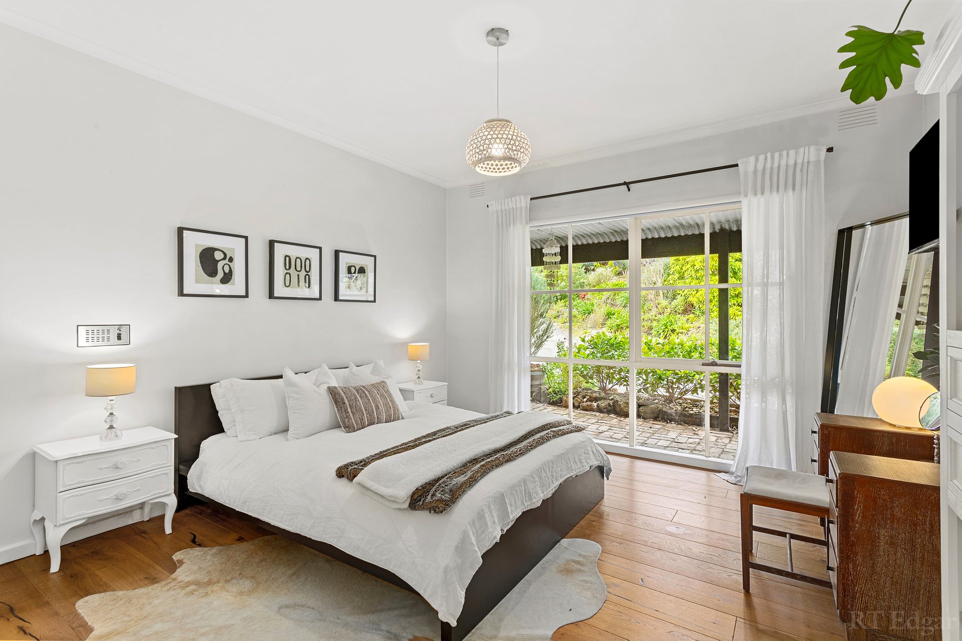 Property Gallery Thumbnail 9