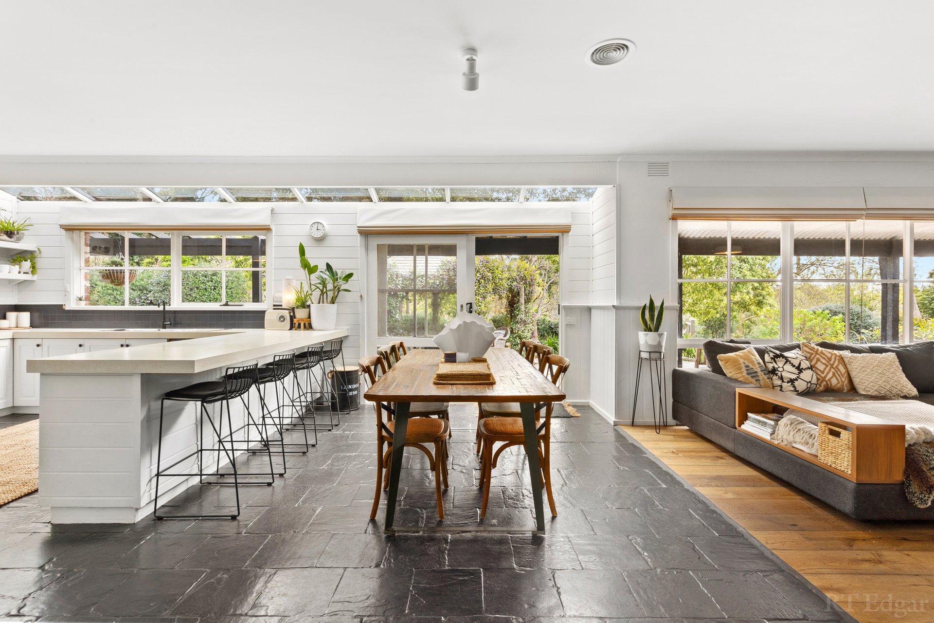 Property Gallery Thumbnail 14