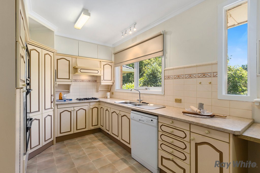 7 Benwerrin Drive, Burwood East image 6