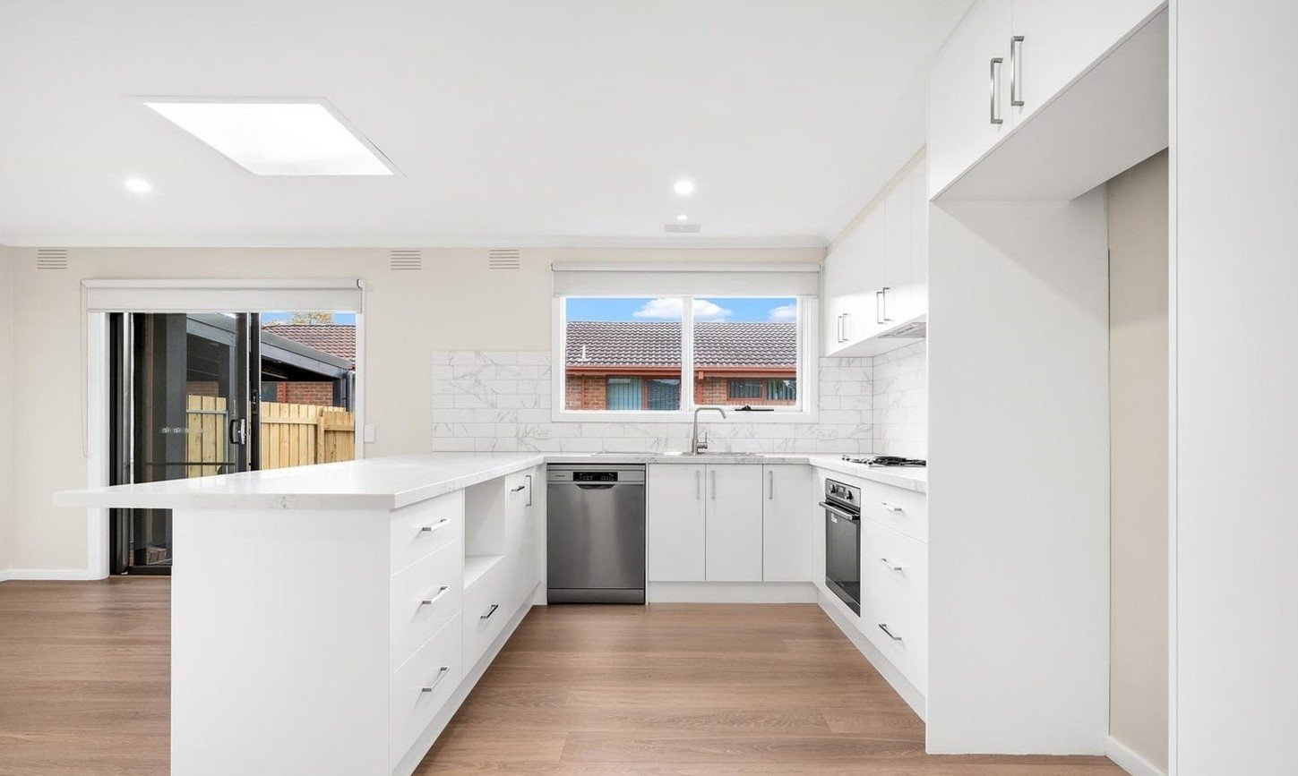 7 Black Springs Road, Chirnside Park image 3