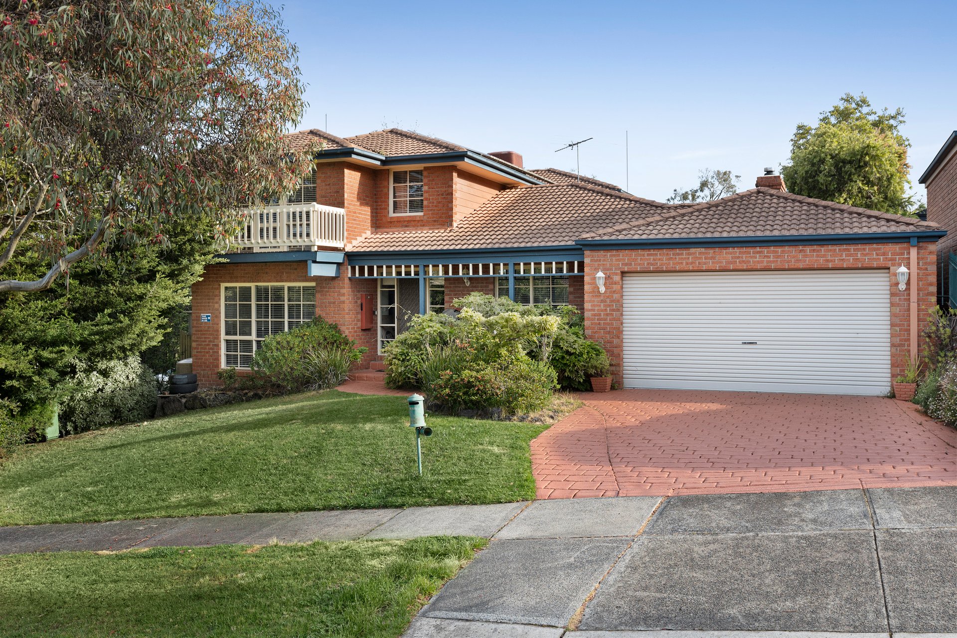 7 Blyth Court, Croydon North image 1