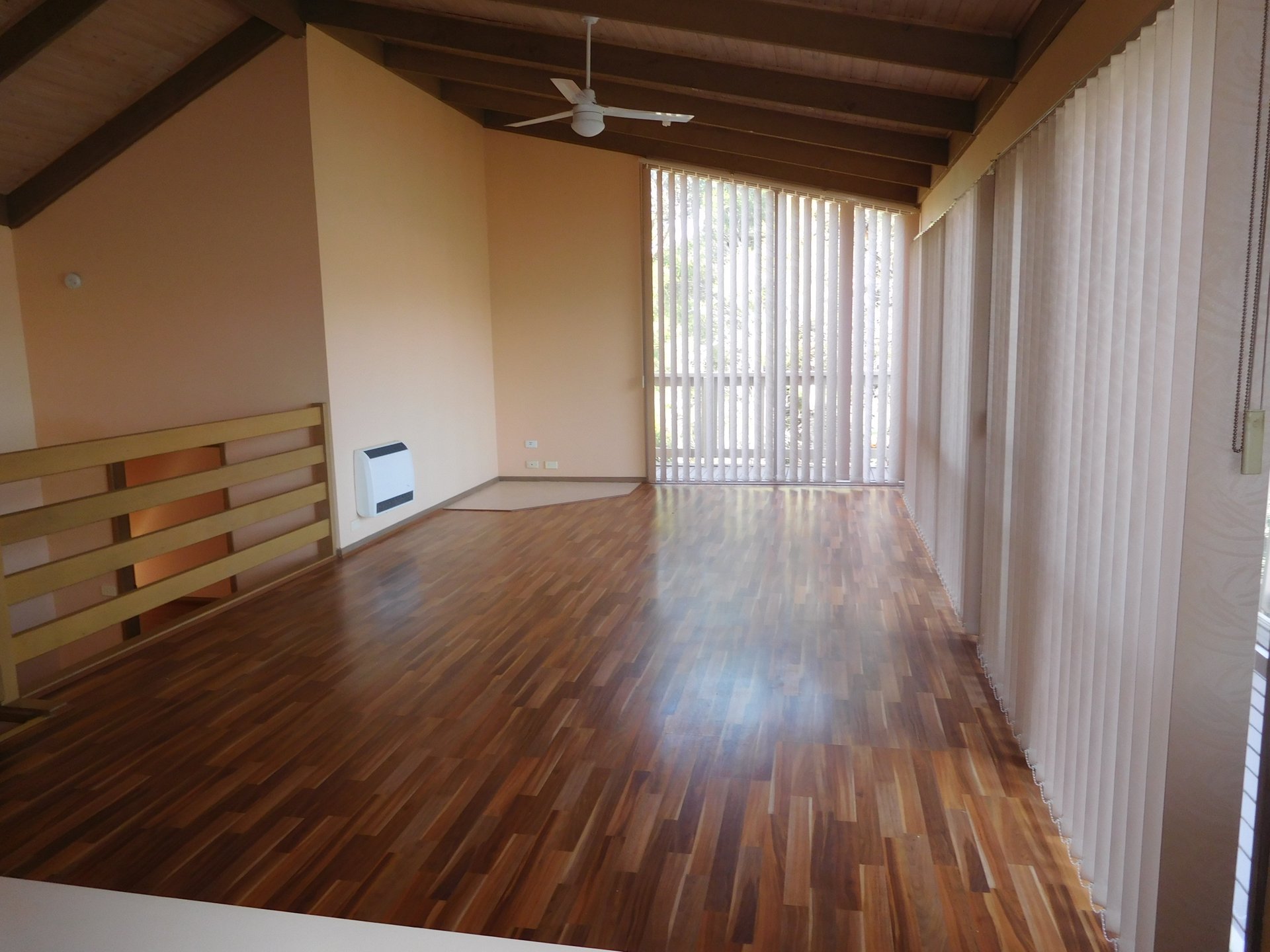 Property Gallery Thumbnail 3