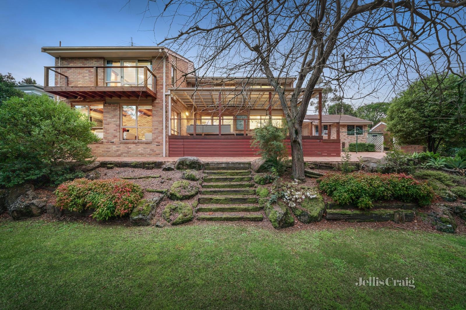 7 Bramber Court, Templestowe image 12