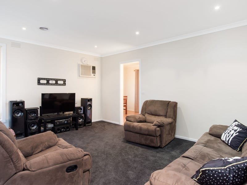 7 Bristol Court, Kilsyth image 2