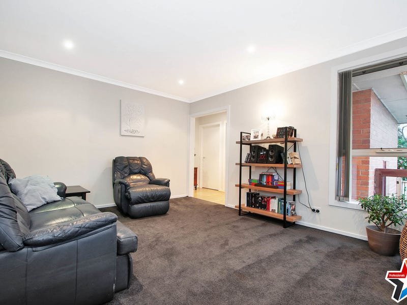 7 Bristol Court, Kilsyth image 3