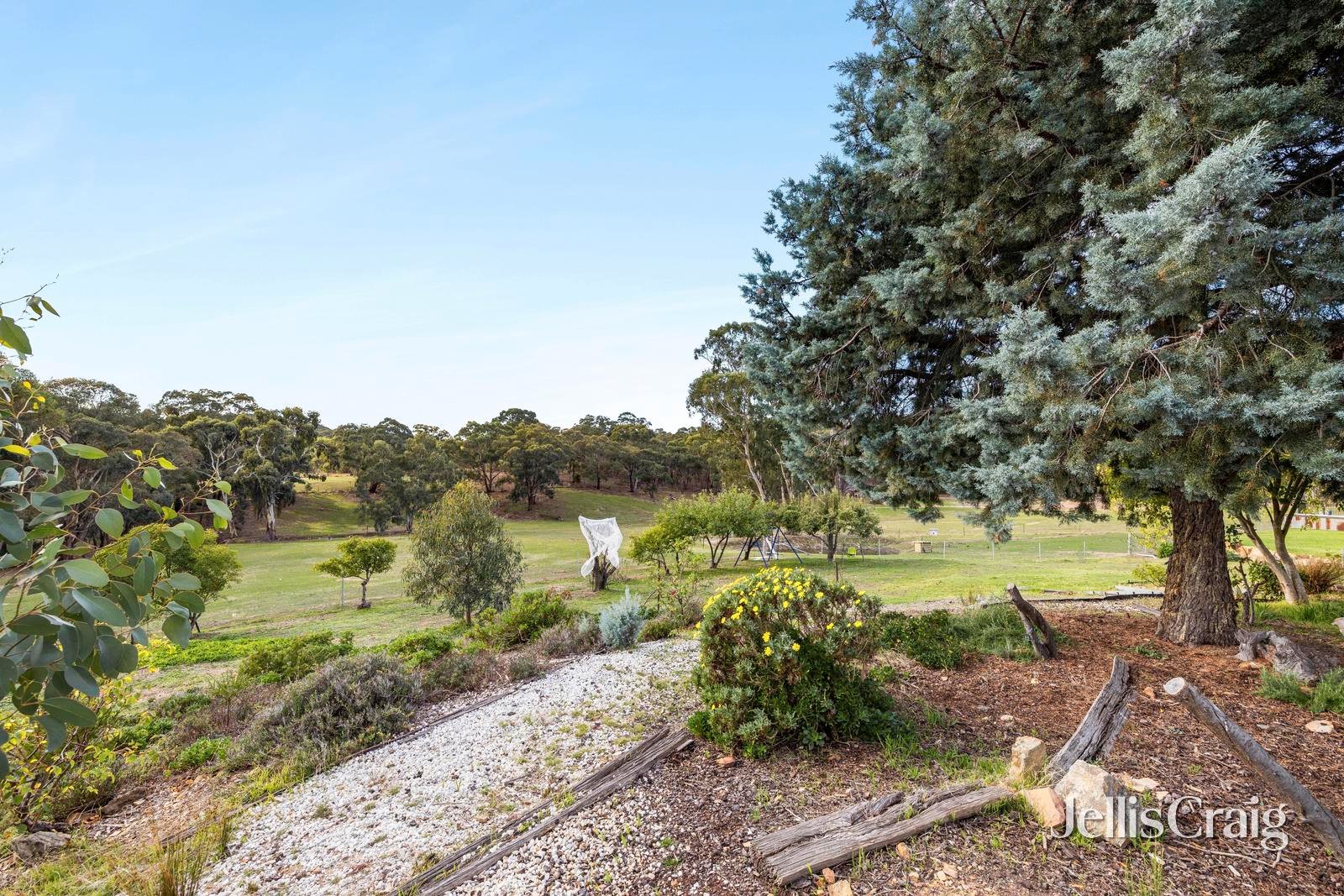 7 Broad Road, Campbells&nbsp;Creek image 11