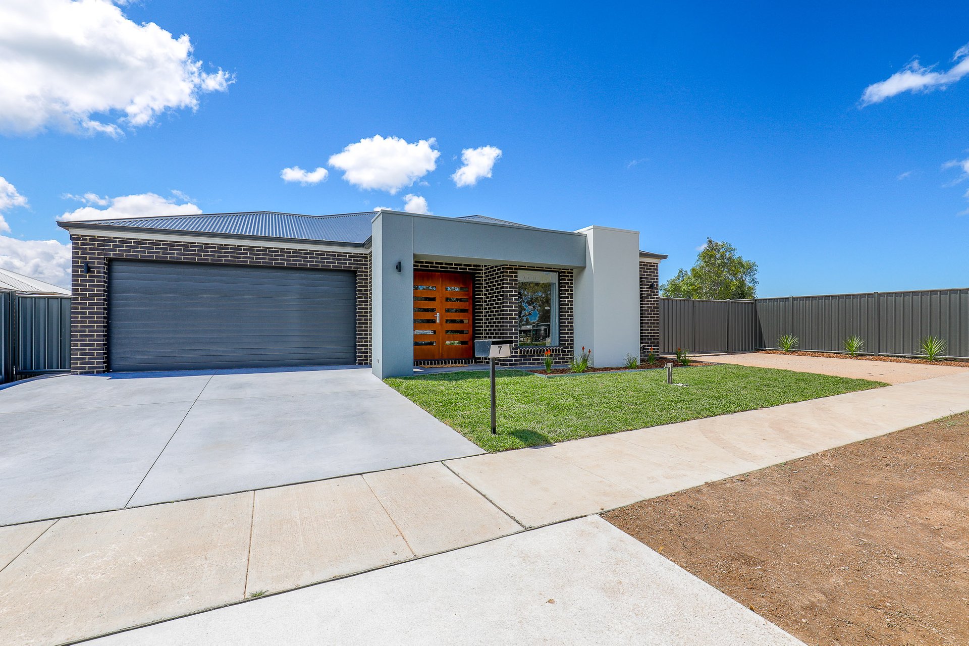 7 Bronzewing Grove Sale - Image 1