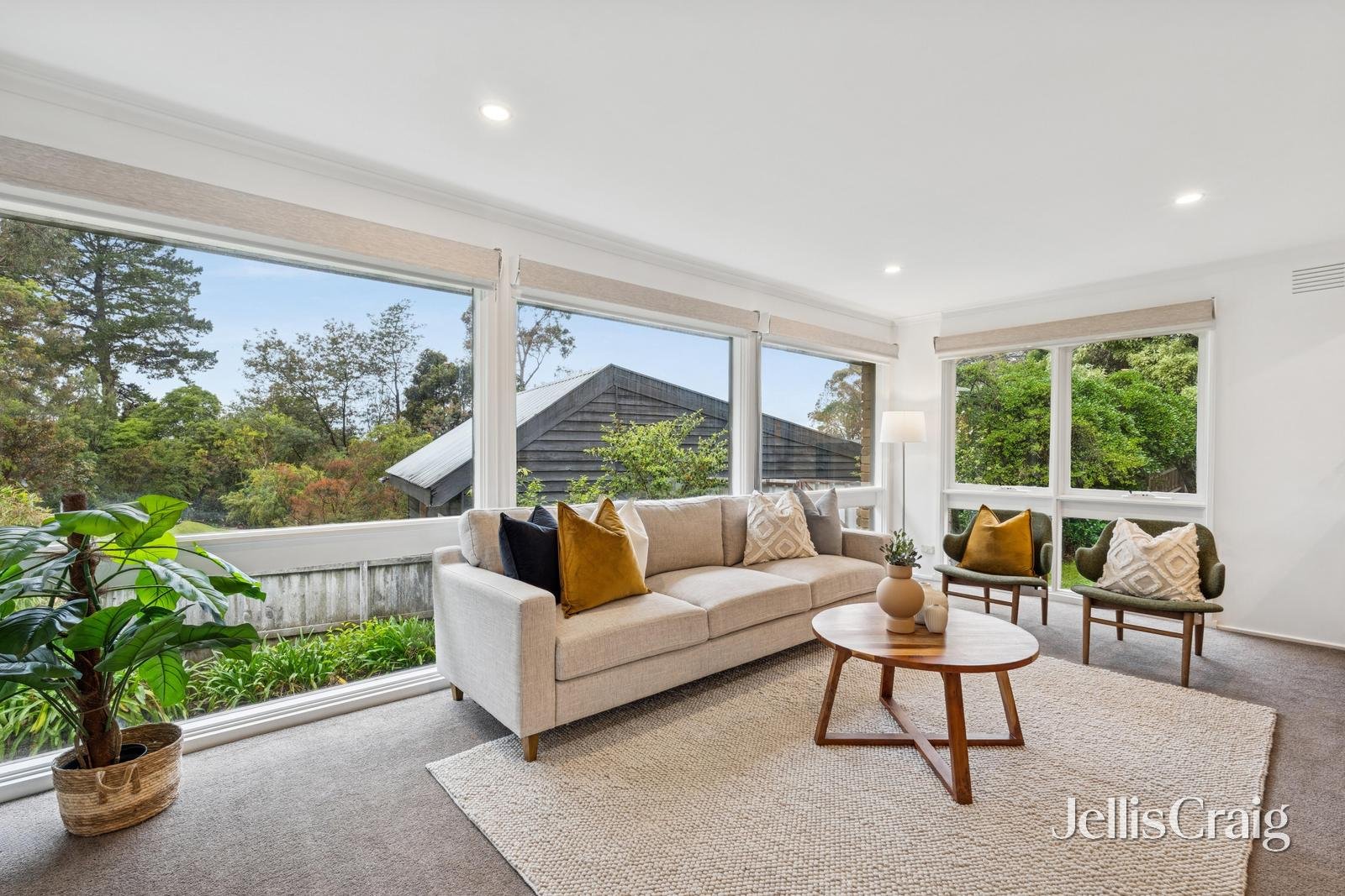 7 Byways Drive, Ringwood East image 2