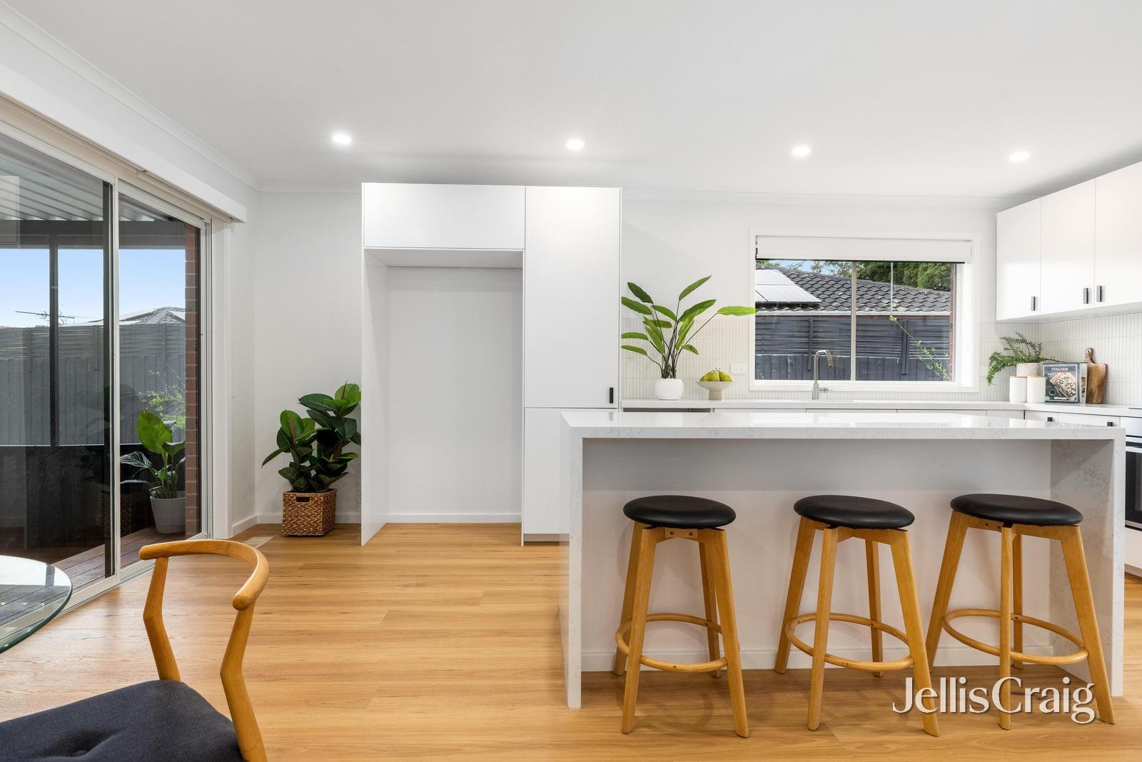 7 Cairn Grove, Glen&nbsp;Waverley image 5
