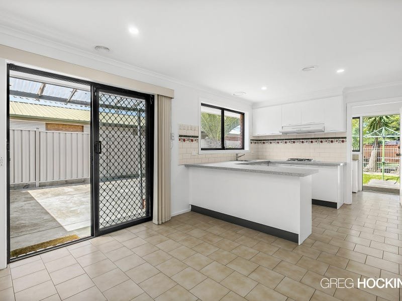 7 Cameron Avenue, Altona Meadows image 5