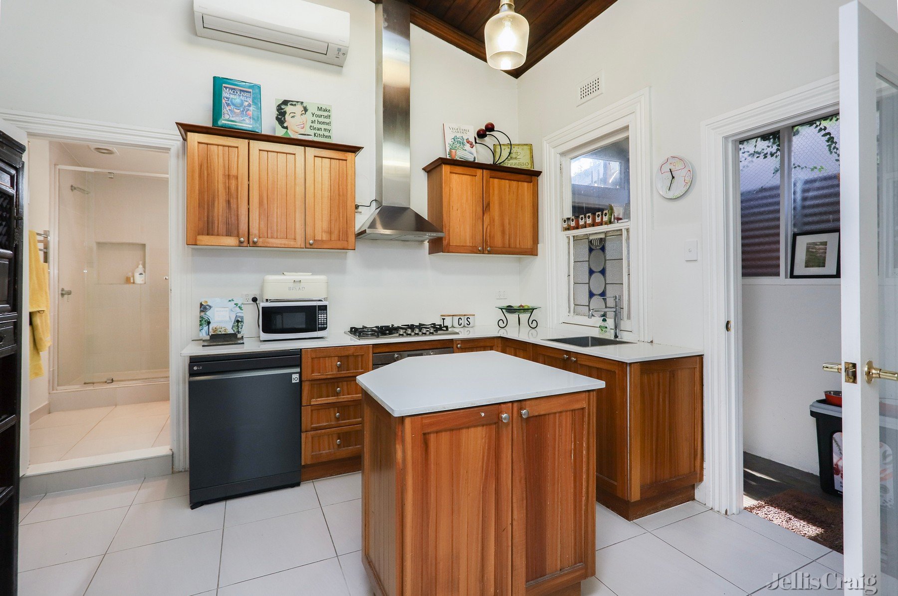 7 Campbell Grove, Northcote image 1
