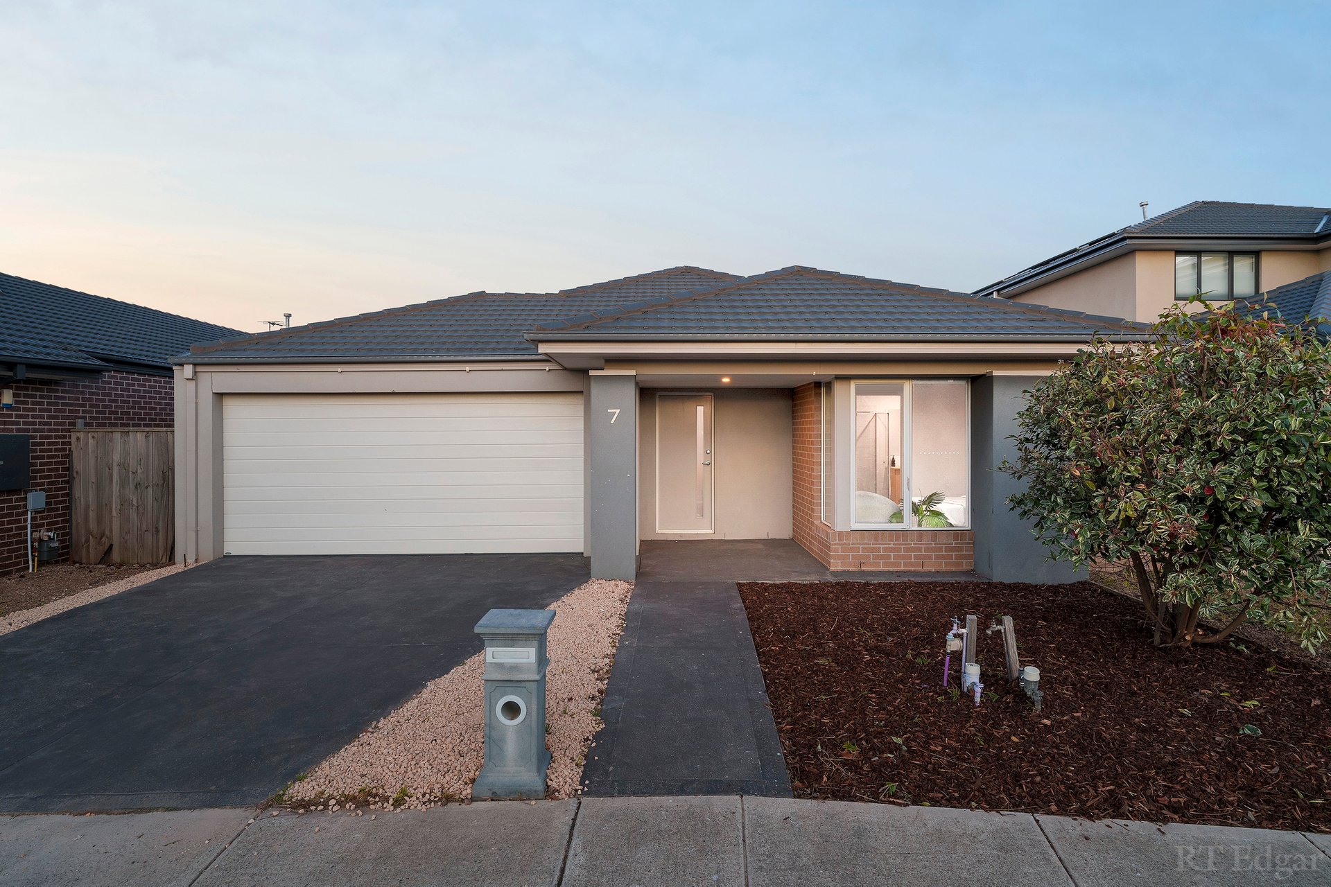 Property Gallery - Main Image