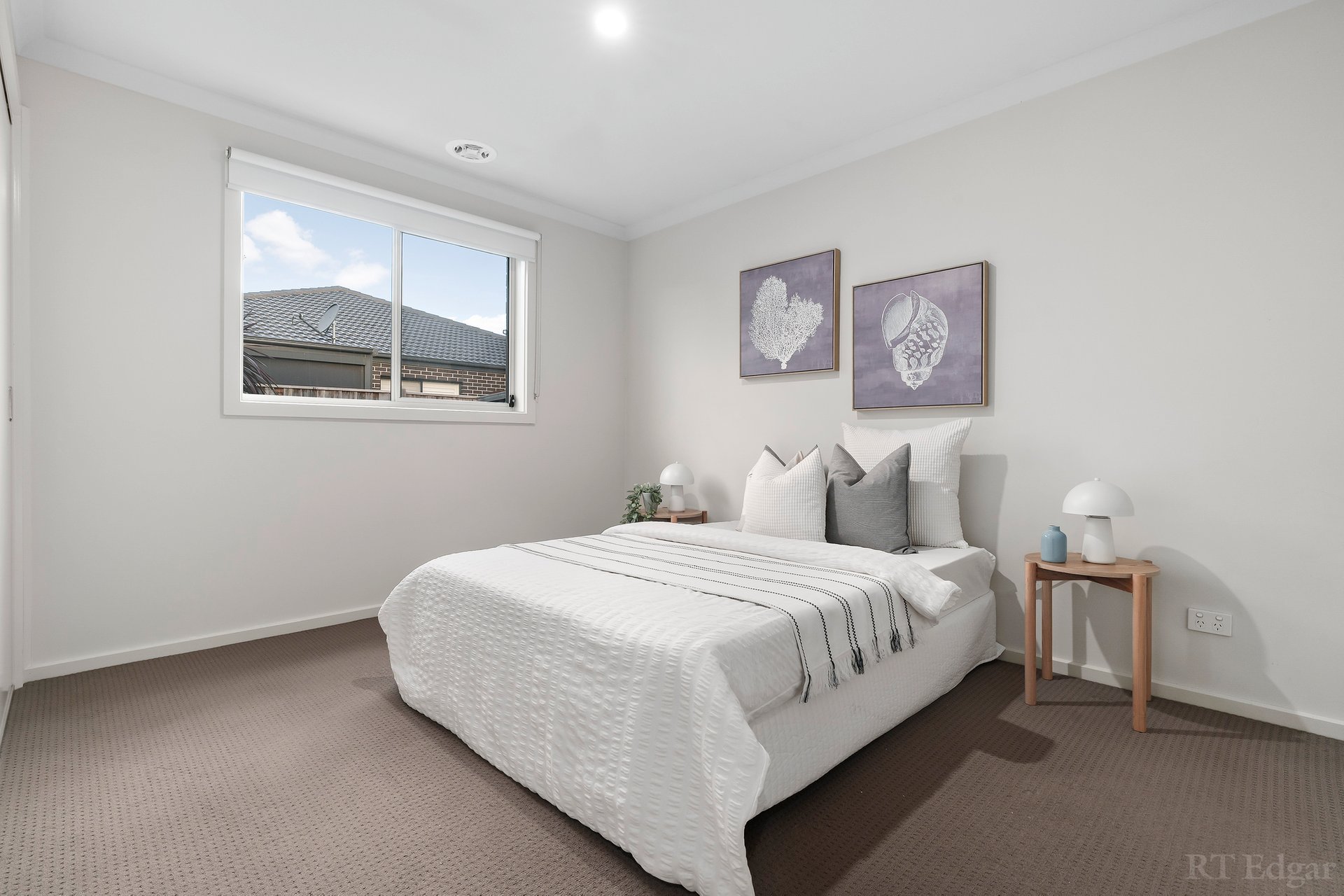 Property Gallery Thumbnail 9