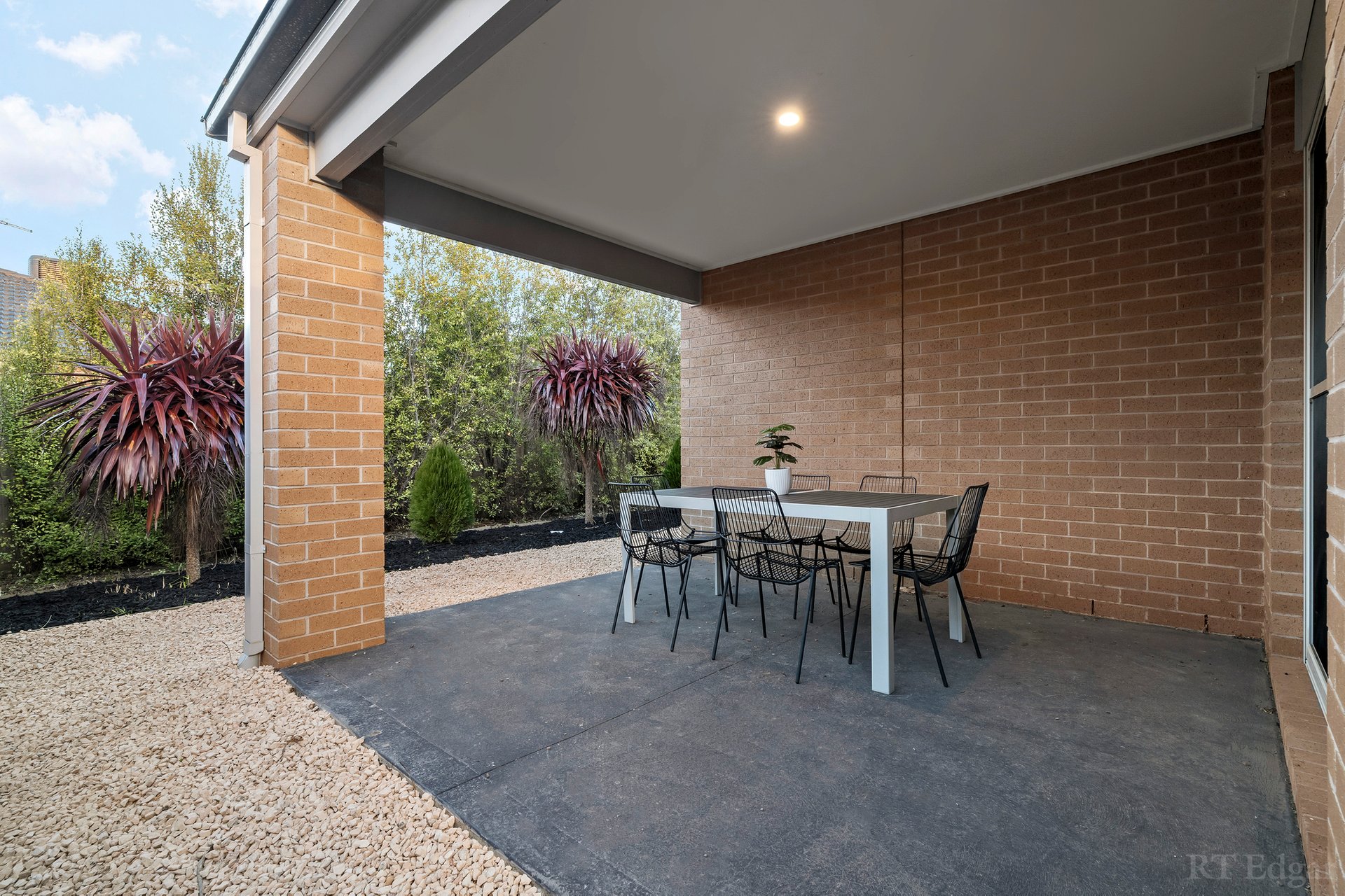 Property Gallery Thumbnail 12