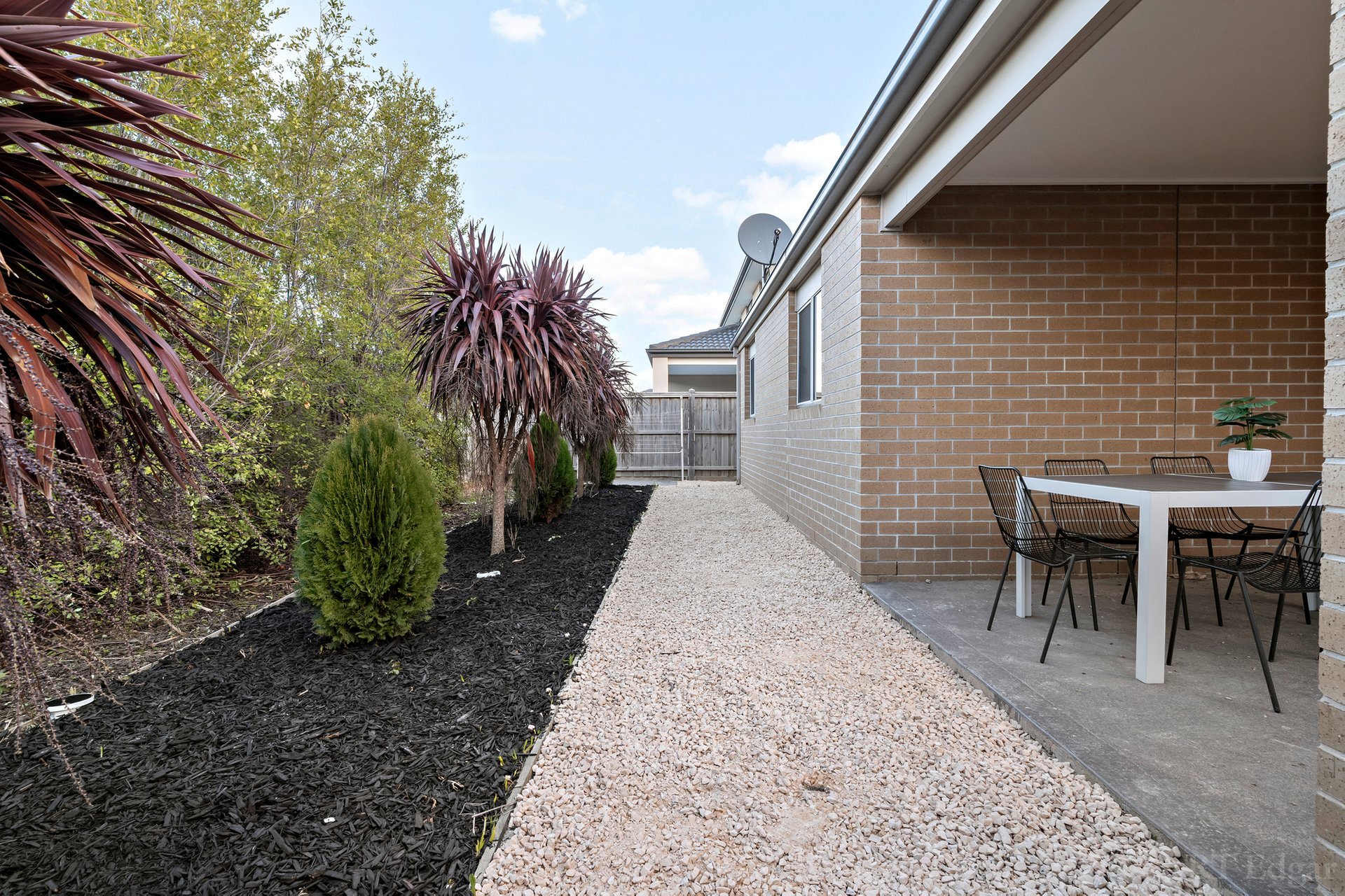 Property Gallery Thumbnail 13