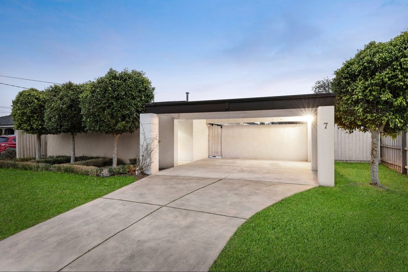 7 Carinya Avenue, Aspendale image 1
