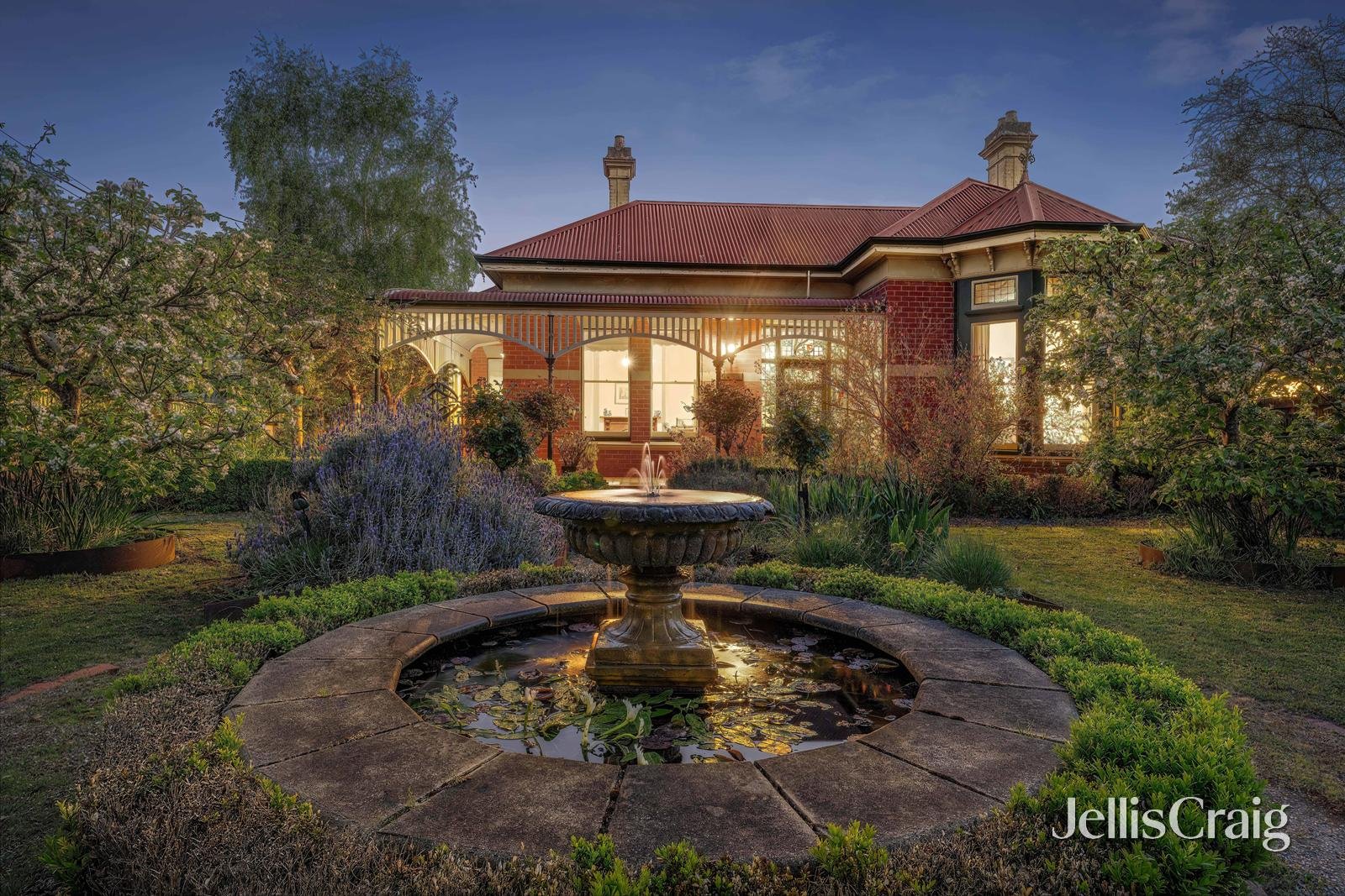 7 Carlton Street, Lake Wendouree image 9