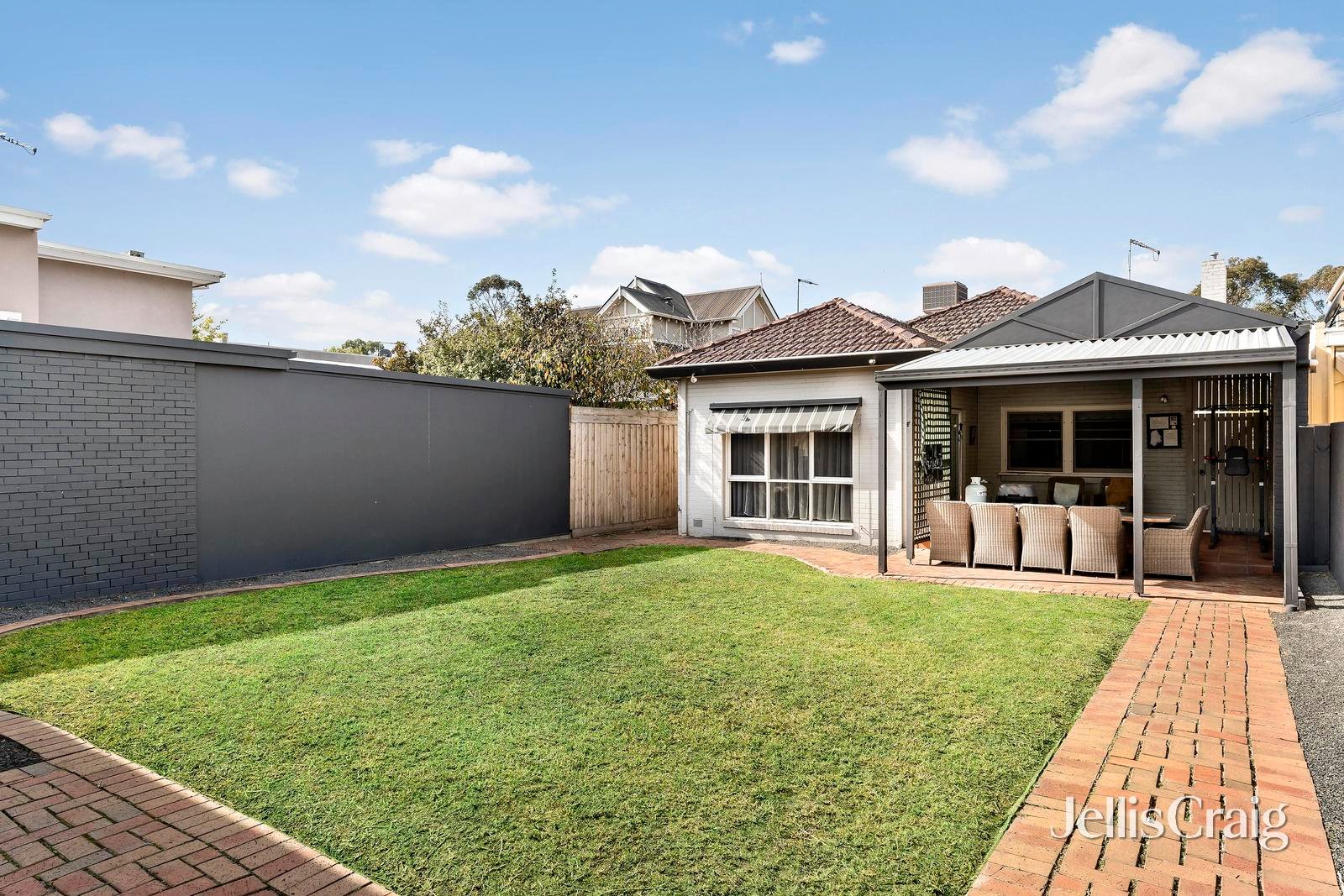 7 Carnarvon Road, Essendon image 10