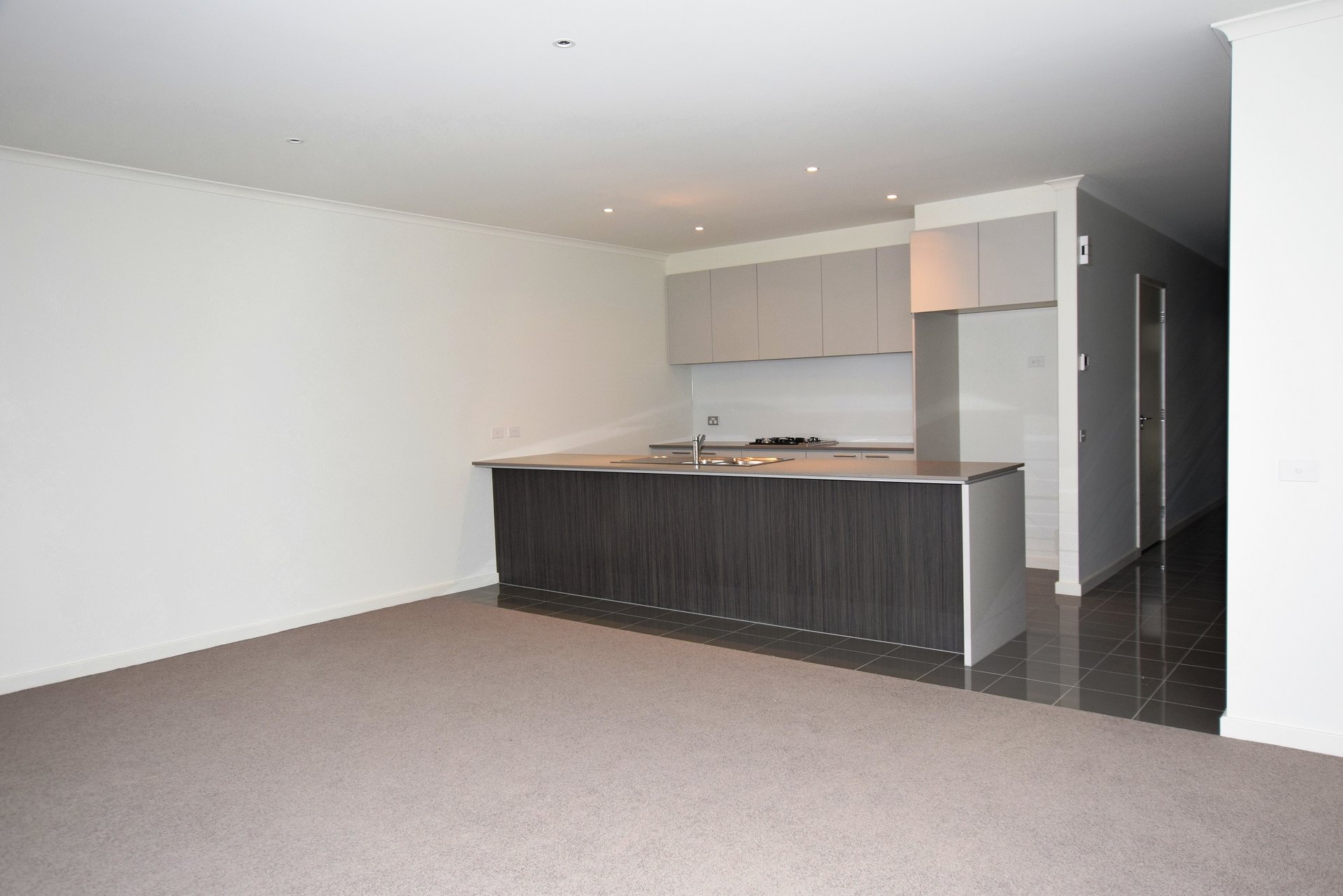 7 Cascades Way, Wantirna South image 2