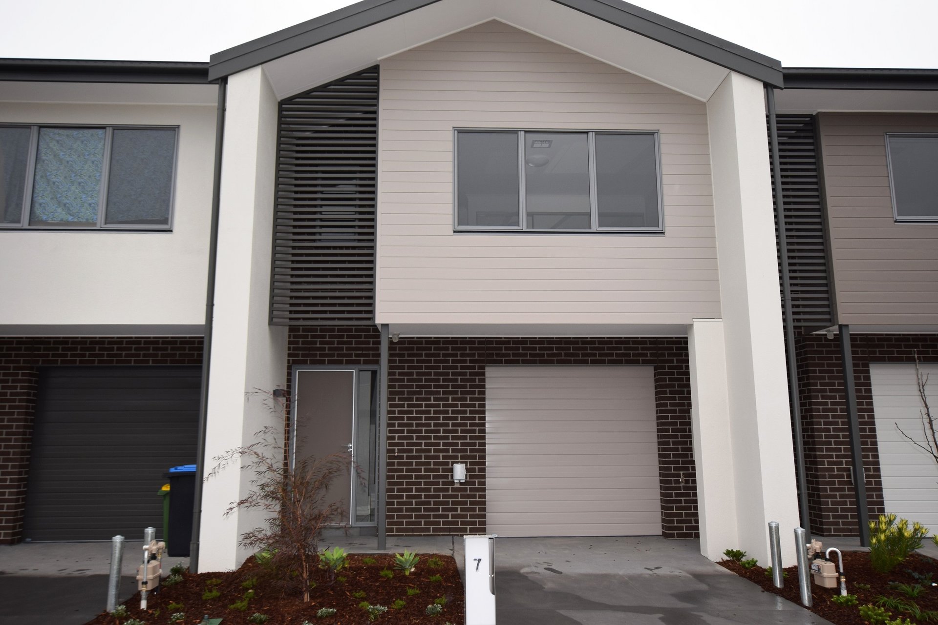 7 Cascades Way, Wantirna South image 1