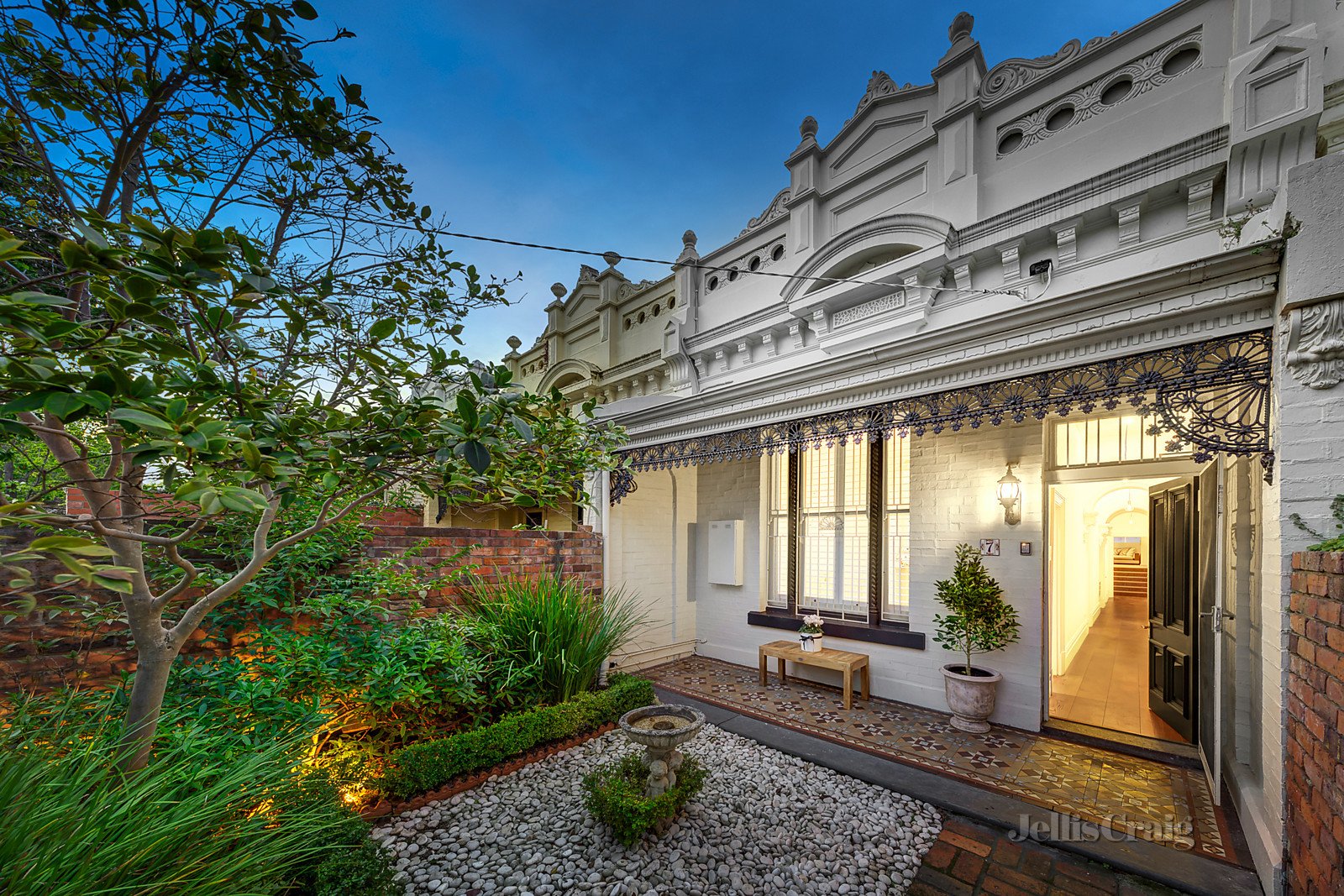7 Cassell Street, South Yarra image 2