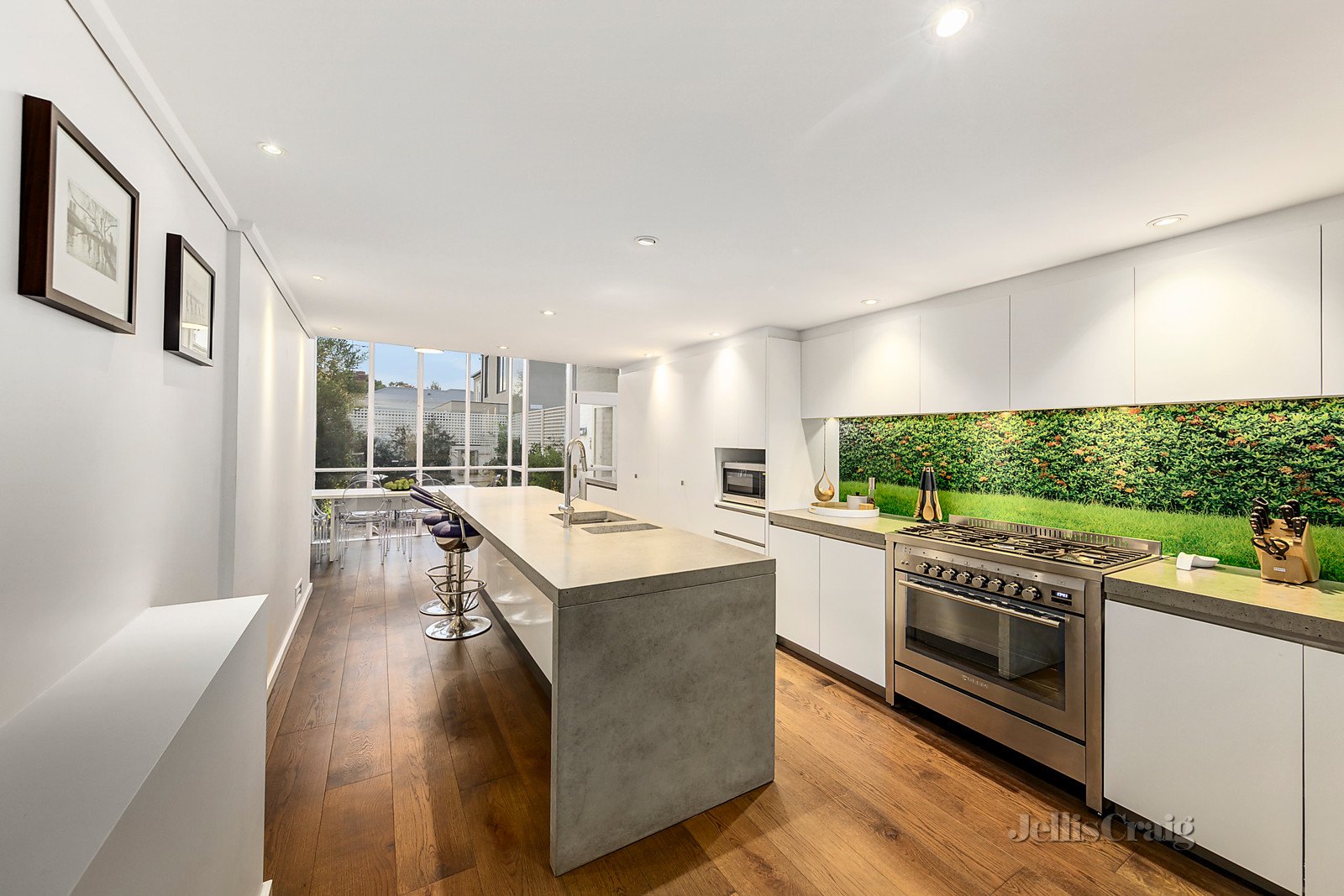 7 Cassell Street, South Yarra image 3