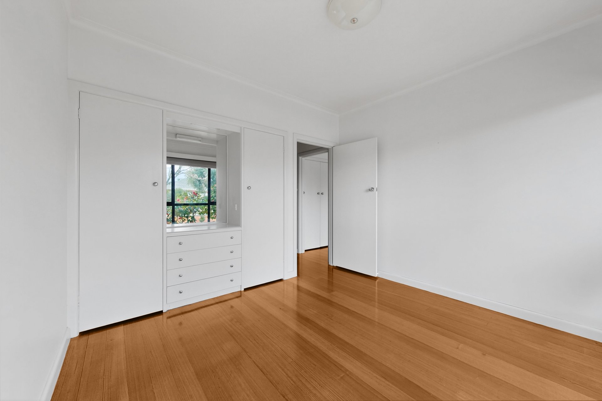 7 Catherine Road, Bentleigh East image 9