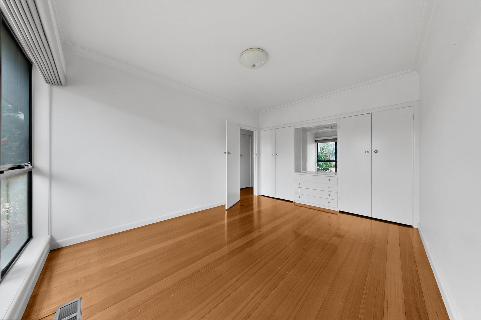 7 Catherine Road, Bentleigh East image 11