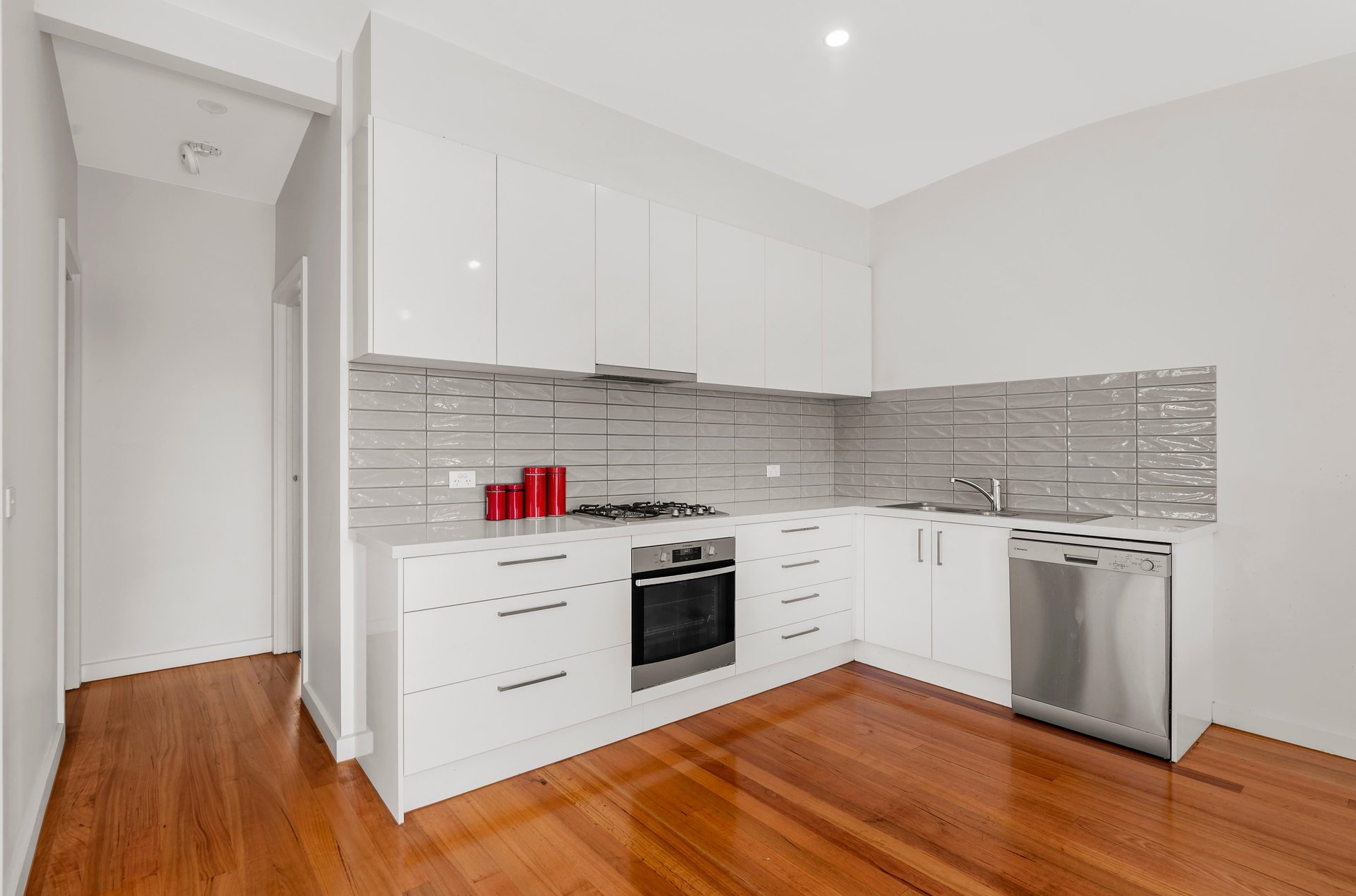 7 Charlie Close, Lilydale image 3