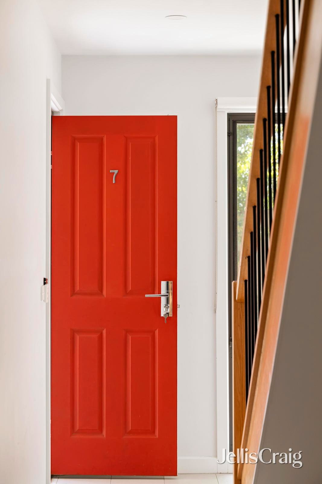 7 Charlie Close, Lilydale image 2