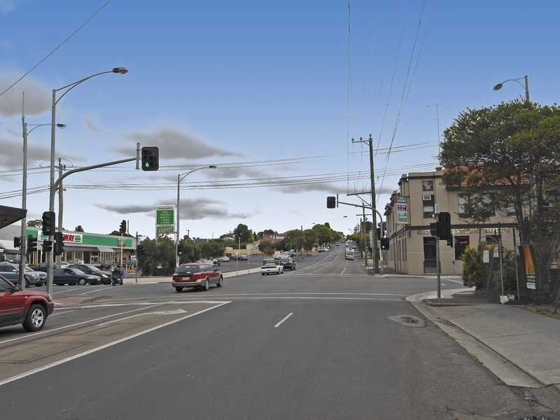 7 Churchill Avenue, Newtown image 5