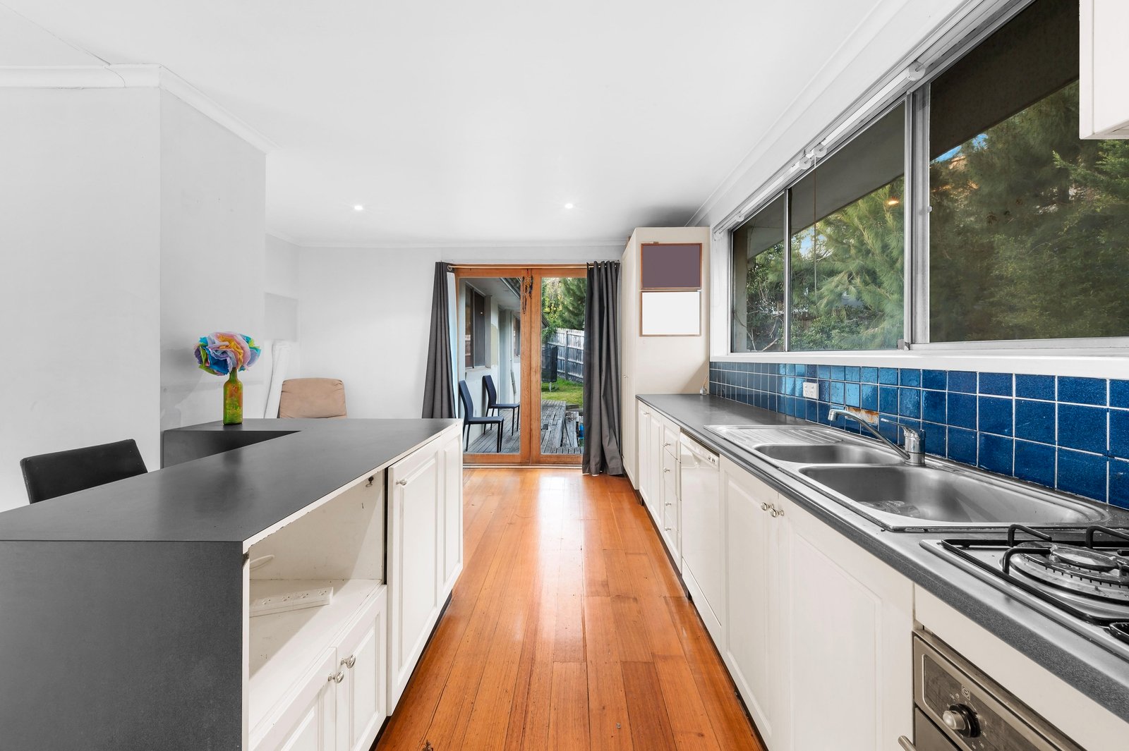 Property Gallery Thumbnail 3