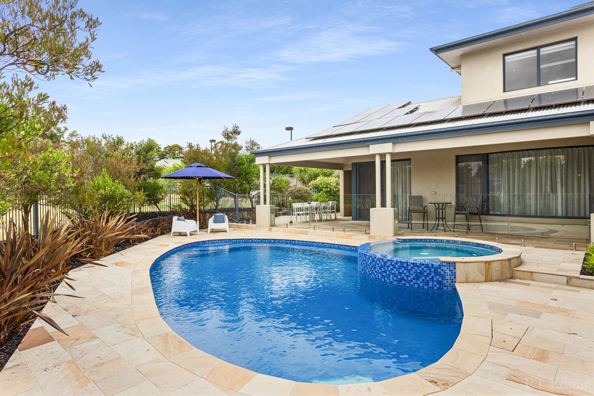 Property Gallery Thumbnail 12