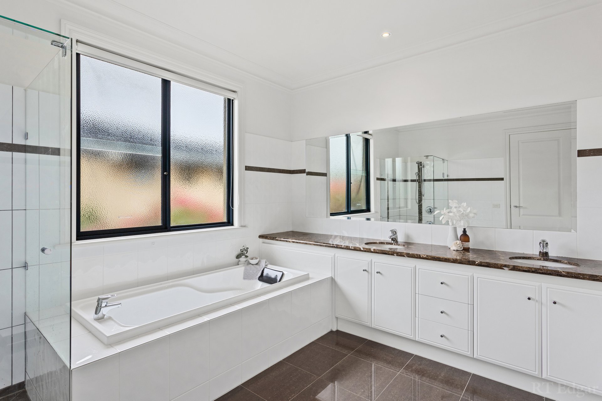Property Gallery Thumbnail 14