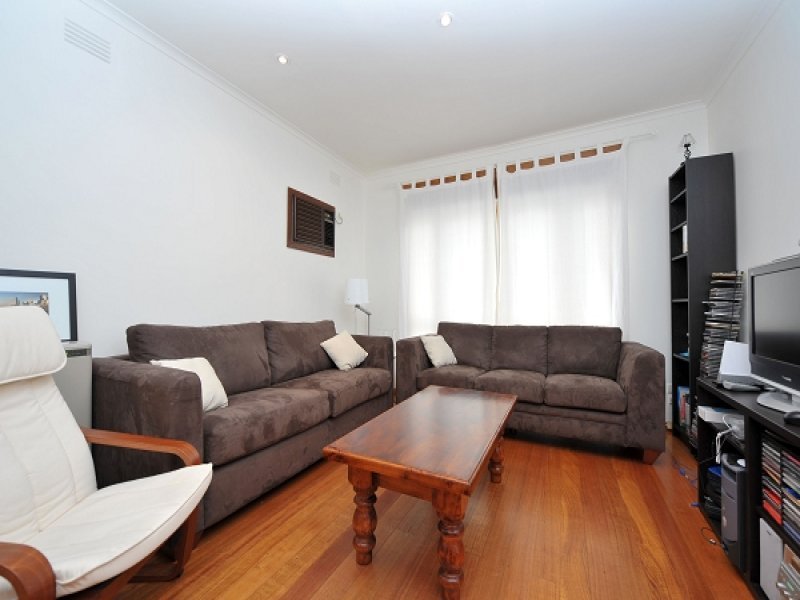 7 College Street,, Williamstown image 2