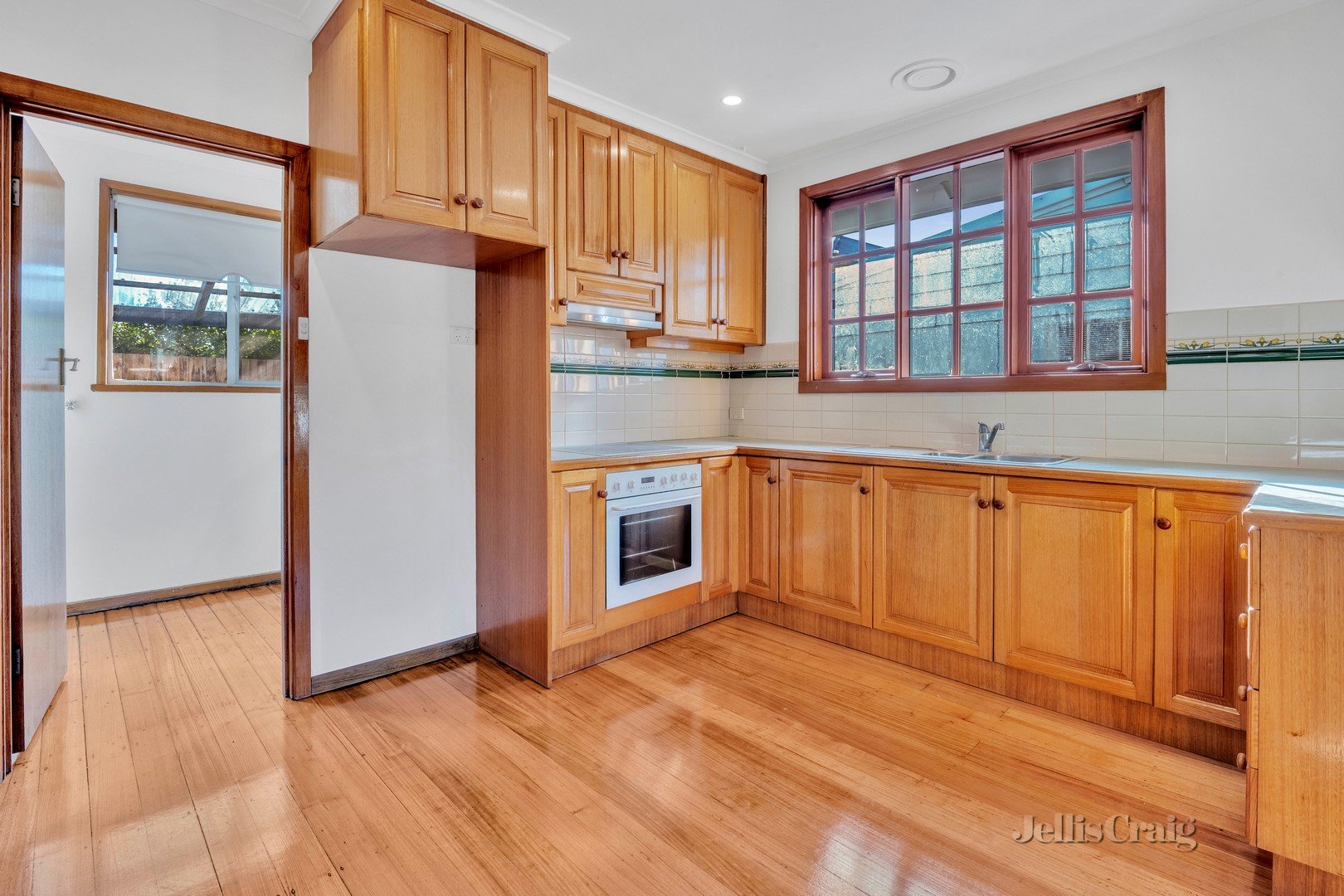 7 College Street, Williamstown image 5