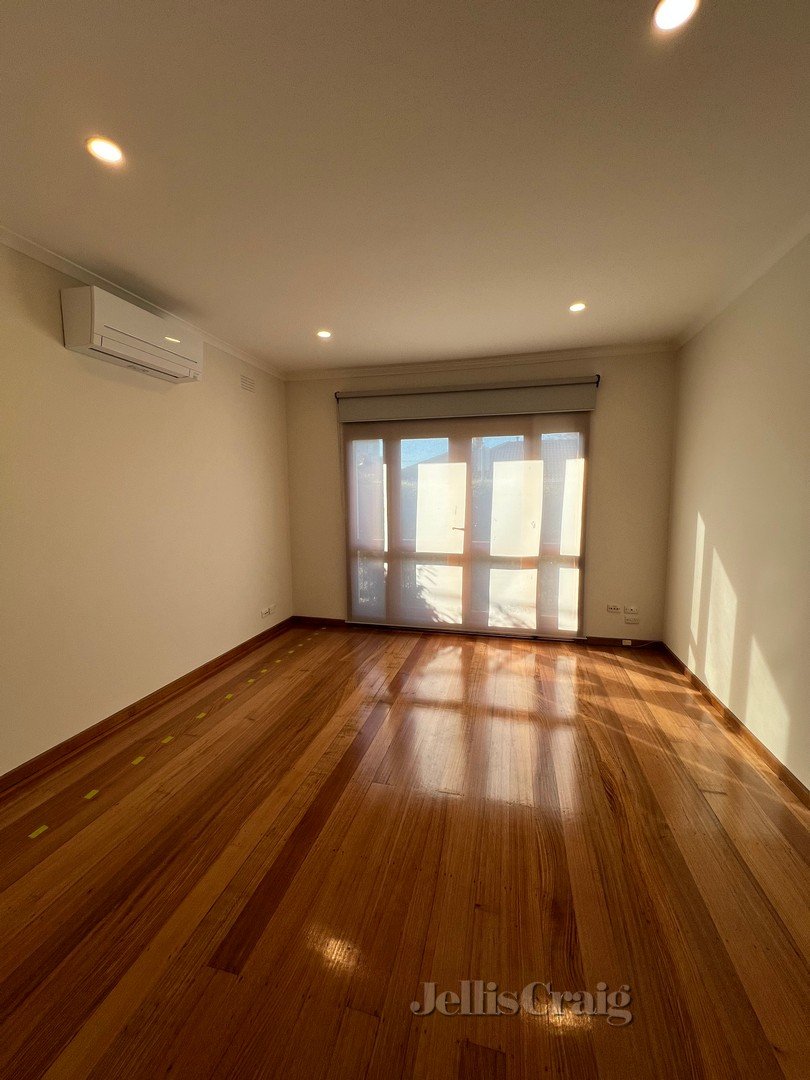 7 College Street, Williamstown image 4
