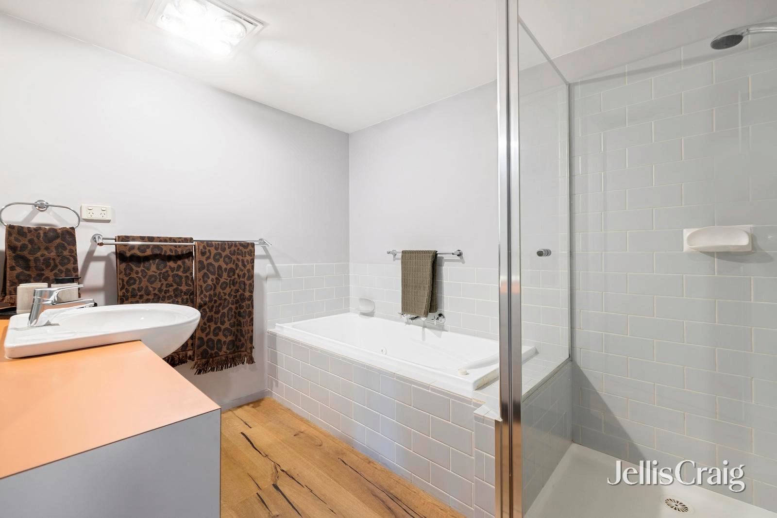 7 Conder Avenue, Burwood image 9